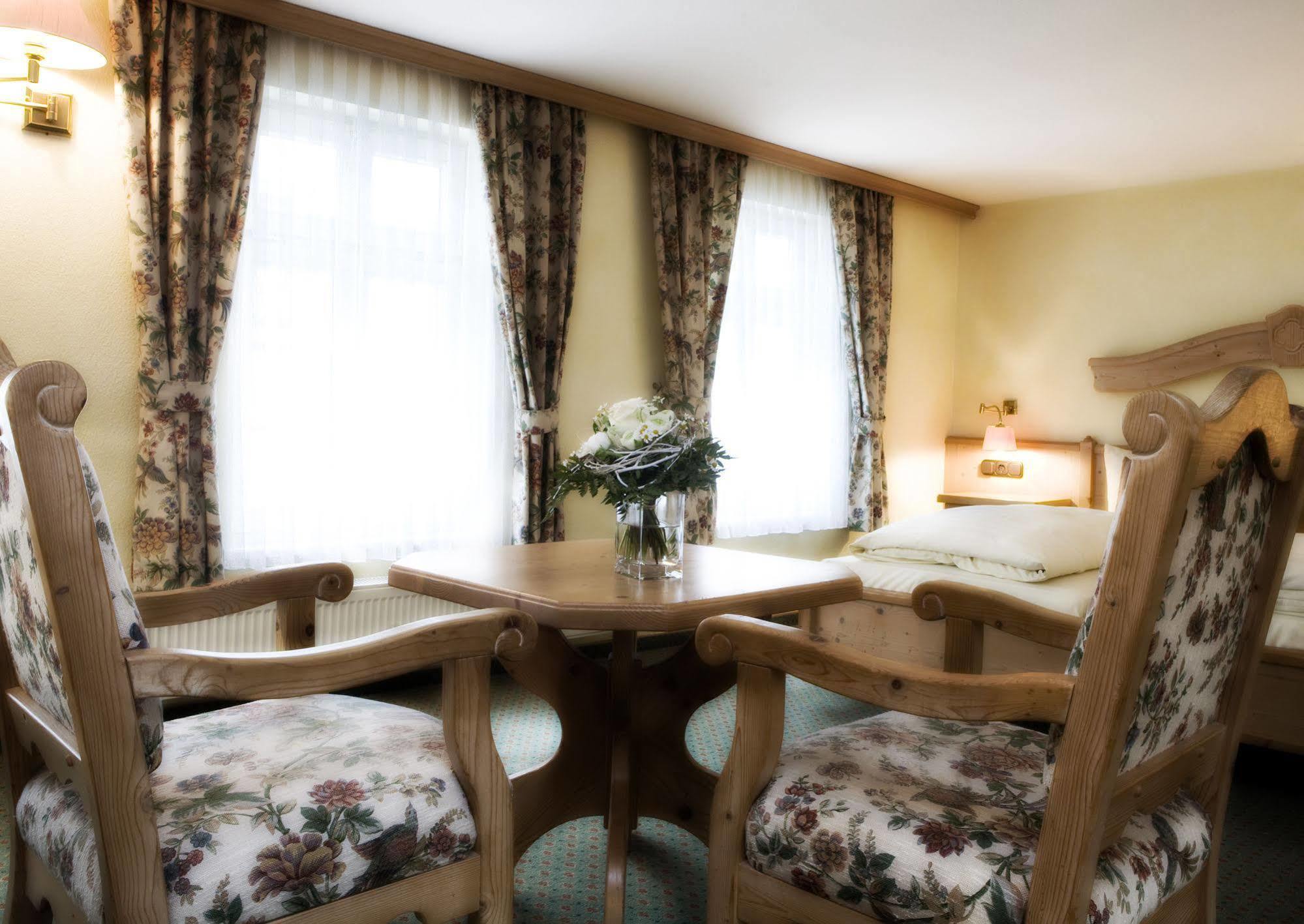 Ringhotel Nassau-Oranien Hadamar Kültér fotó